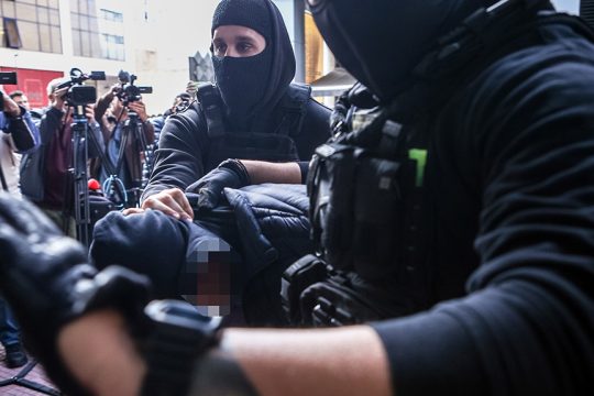 18xronos fotovolida